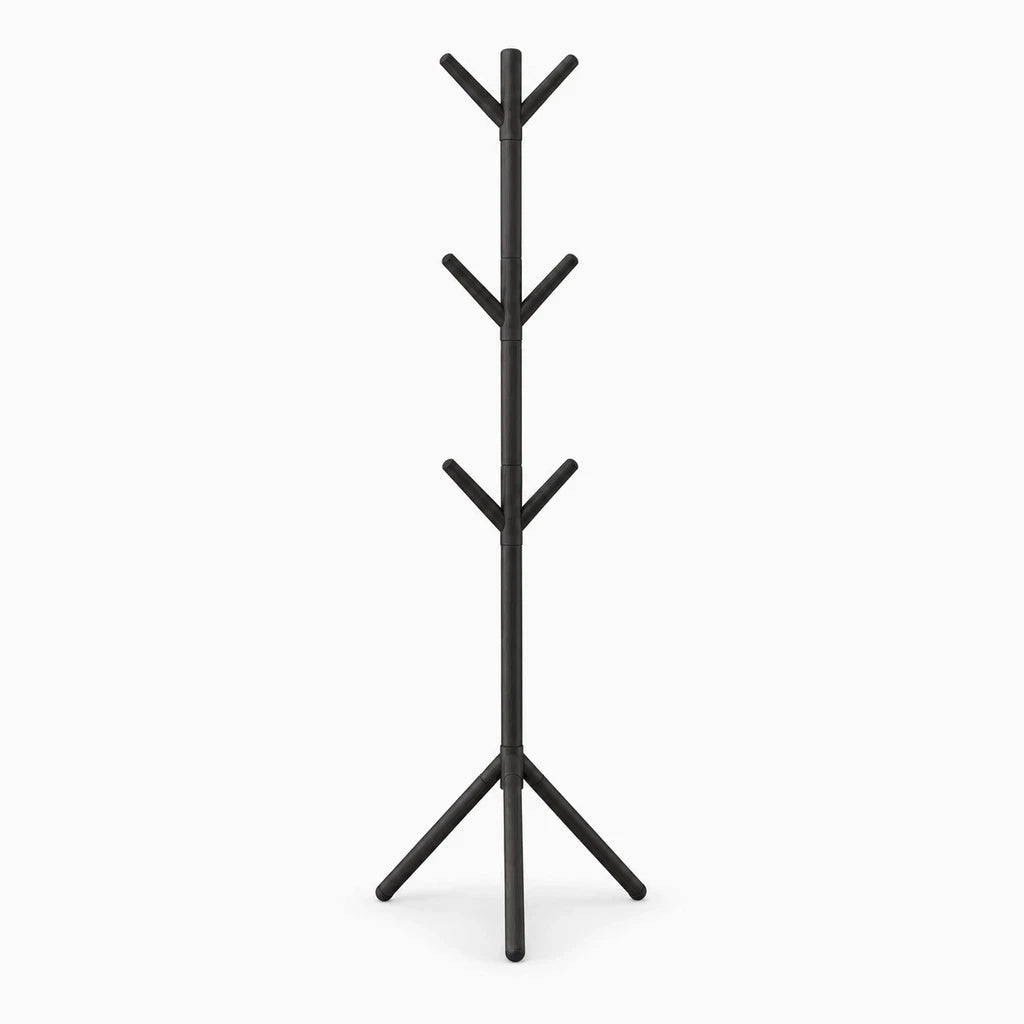 Détail des branches de l'arbre porte manteau offrant plusieurs points d'accroche pour foulards et sacs