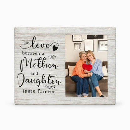 Photo affichée dans cadre fête des mères avec clip minimaliste