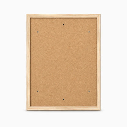 Cadre blanc 21x30 cm accueillant une affiche, structure épurée pour mur