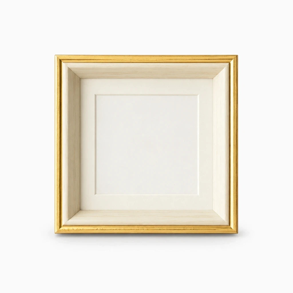 Cadre pour photo carré avec ouverture ronde de 10 cm, finition dorée sur bureau