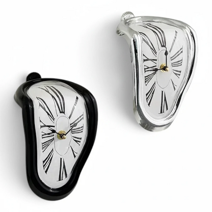 Horloge murale design noir aux courbes fluides et fondues